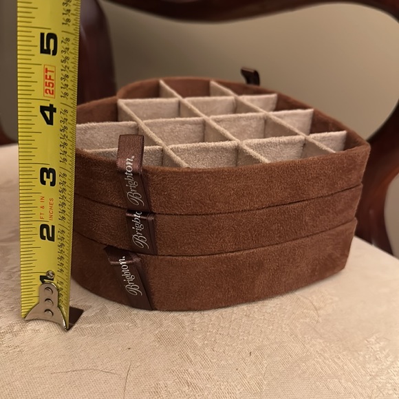 Like new Brighton suede 3-tier jewelry box in EUC, removable trays - Picture 14 of 16